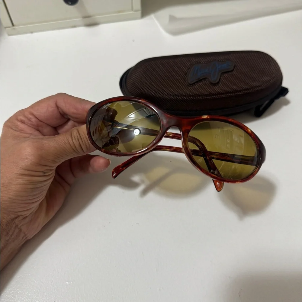 Maui MJ 125-10 Tortoiseshel Brown Polarized, Stylish Brown Sunglasses. Unisex